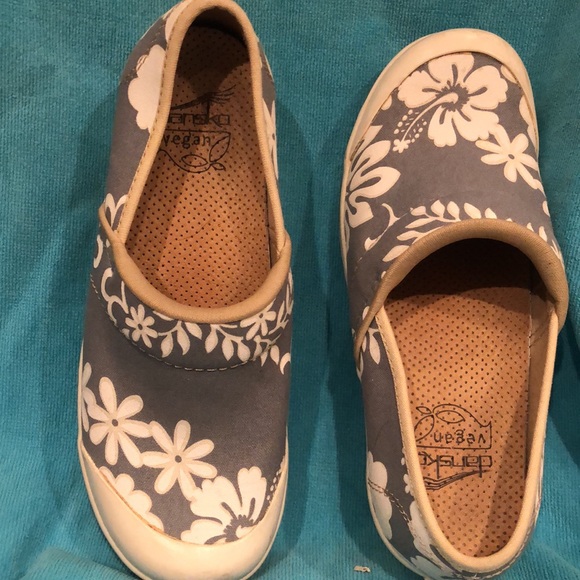Dansko clogs size 36. - Picture 4 of 5
